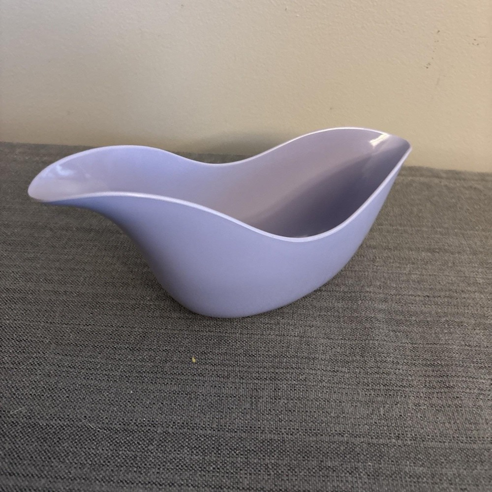 MCM Vintage MELMAC ROYALON Corsage Purple‎ 9" Gravy Boat 322 Made In USA